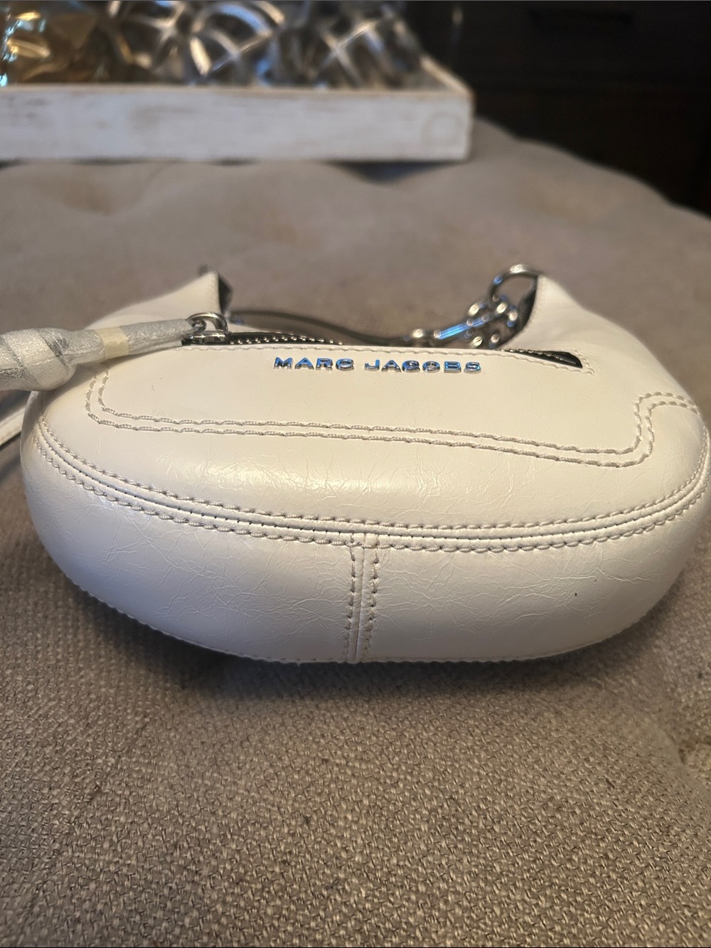 MARC JACOBS LEATHER CRESCENT BAG - Picture 10 of 11